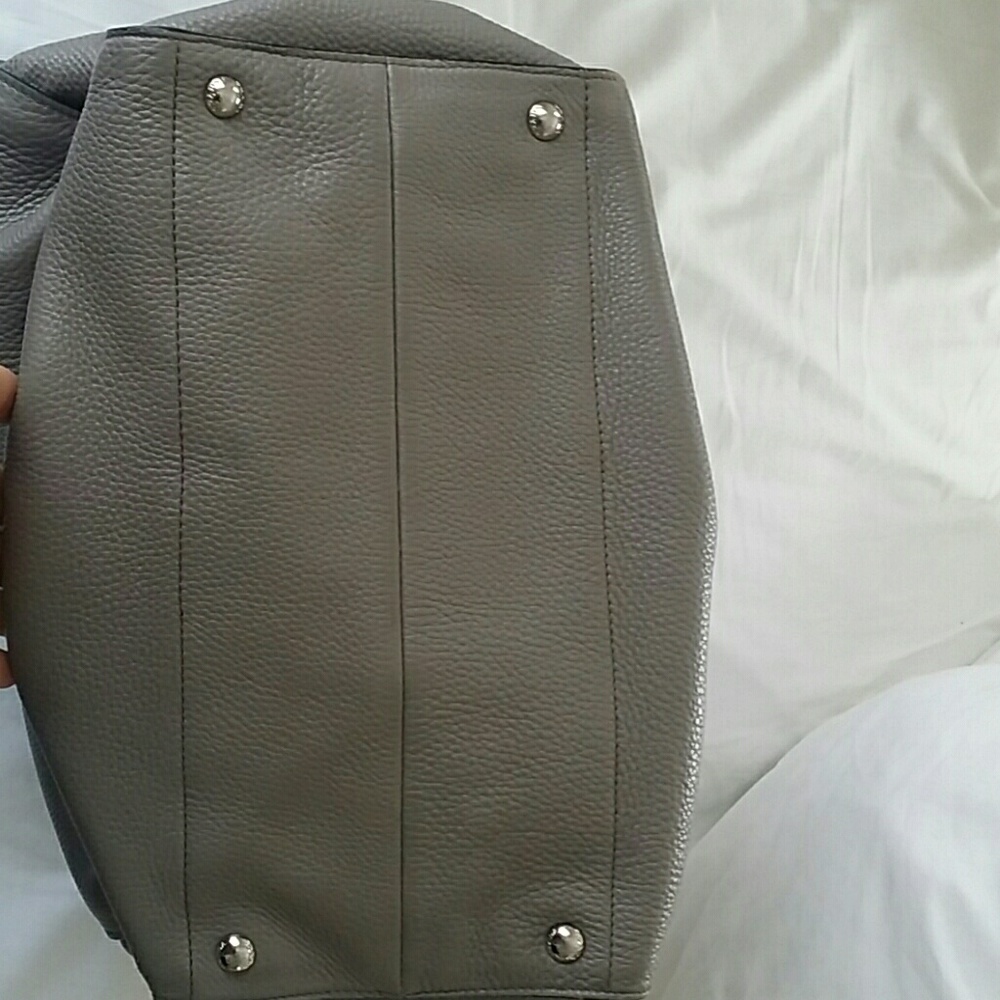 AUTHENTIC Prada Vitello Daino leather tote - Picture 2 of 15